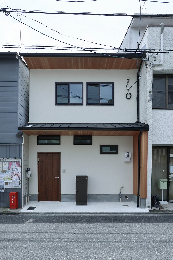 京都市中京区の阪急大宮駅近くのリノベーション物件の外観