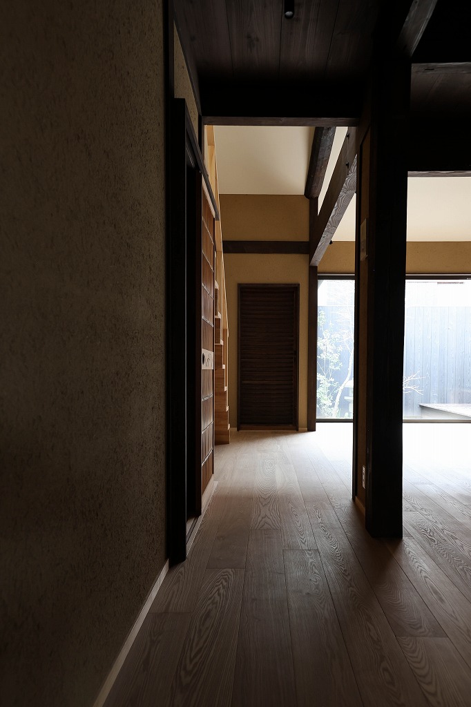 京都の大徳寺の近くに立つリノベーション済京町家