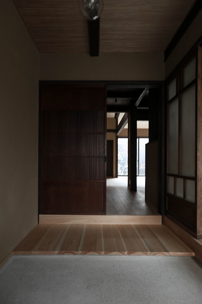 北区紫竹のリノベーション京町家の玄関